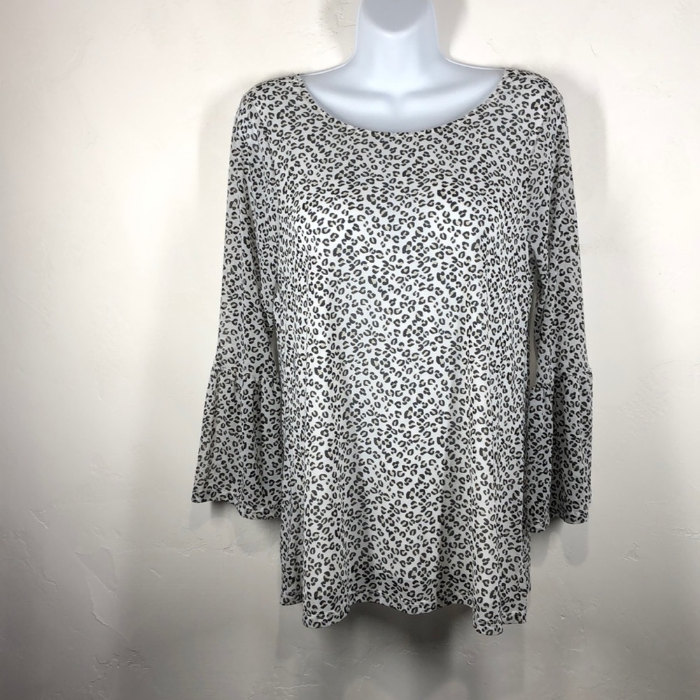 Cable & Gauge Leopard Print Top Size Medium - image 1
